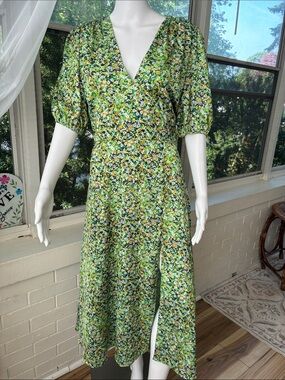Alexia Admor Green Floral Wrap Midi Dress with Puff Sleeves and Side Slit